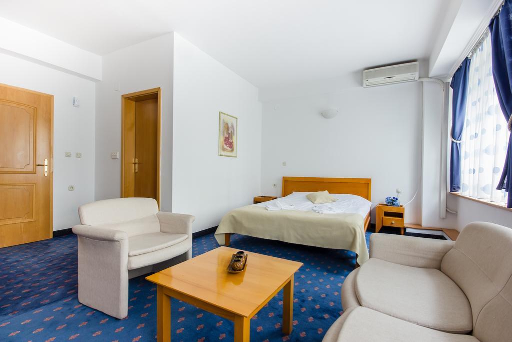 Hotel Residence Inn Üsküp Oda fotoğraf