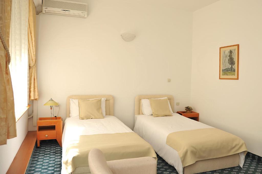 Hotel Residence Inn Üsküp Oda fotoğraf