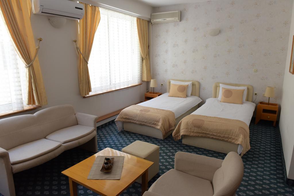 Hotel Residence Inn Üsküp Dış mekan fotoğraf