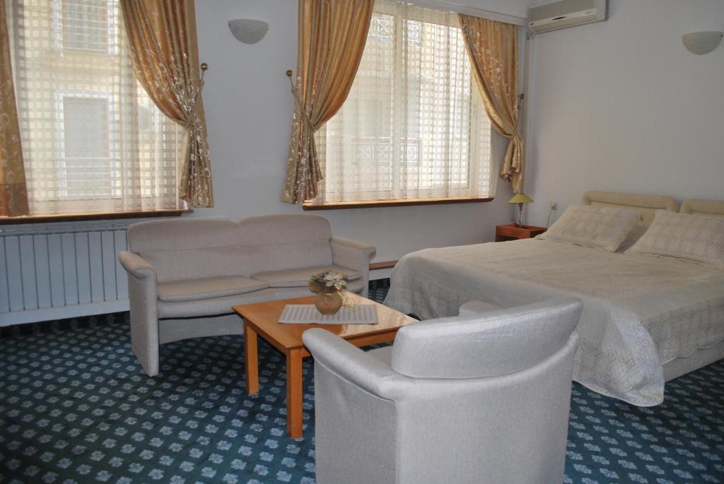 Hotel Residence Inn Üsküp Oda fotoğraf